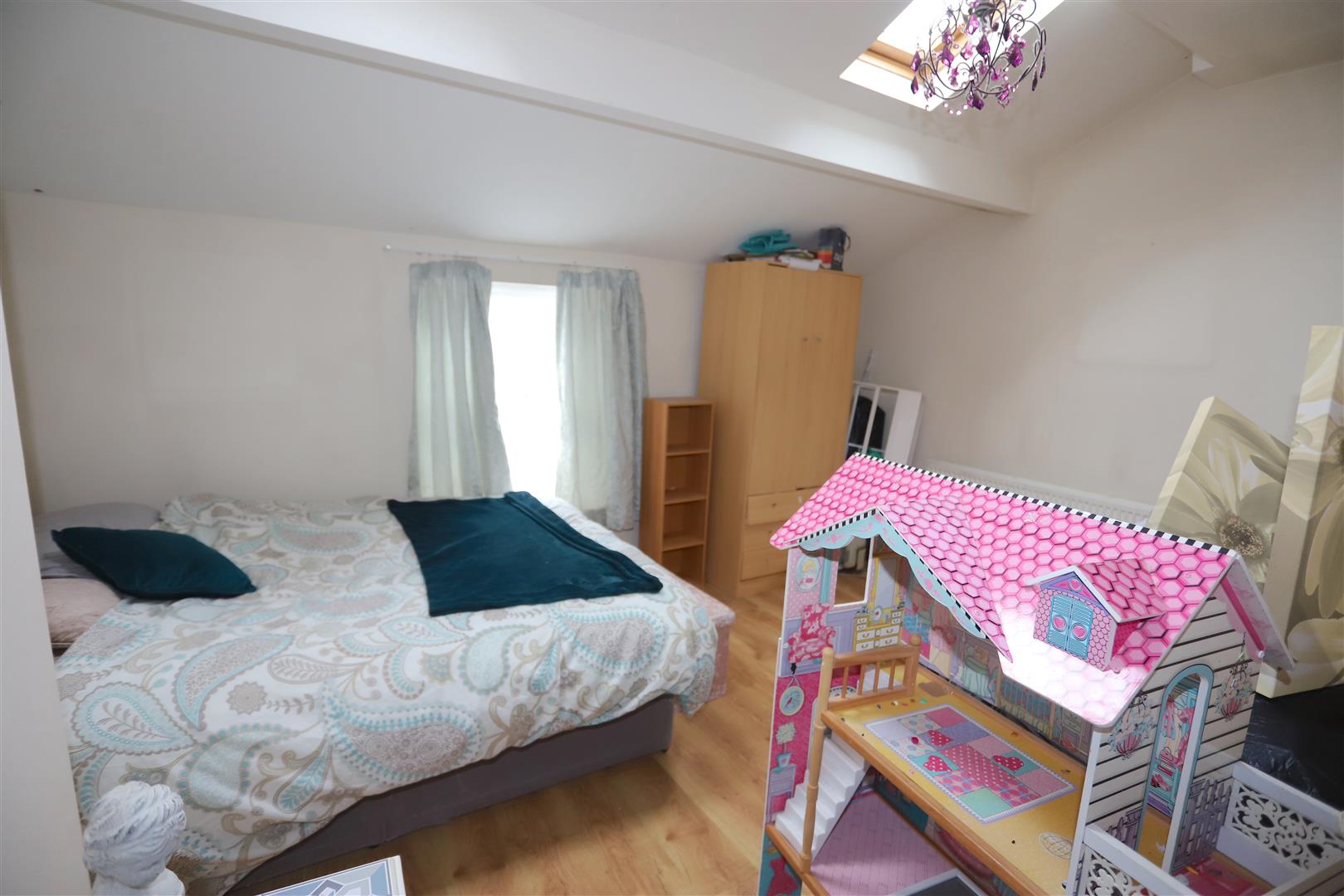 Shaw Road, Heaton Moor